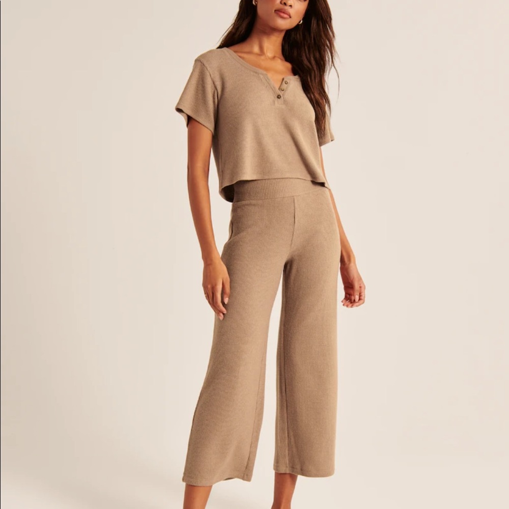 Abercrombie & Fitch Waffle Lounge Wide Leg Pants